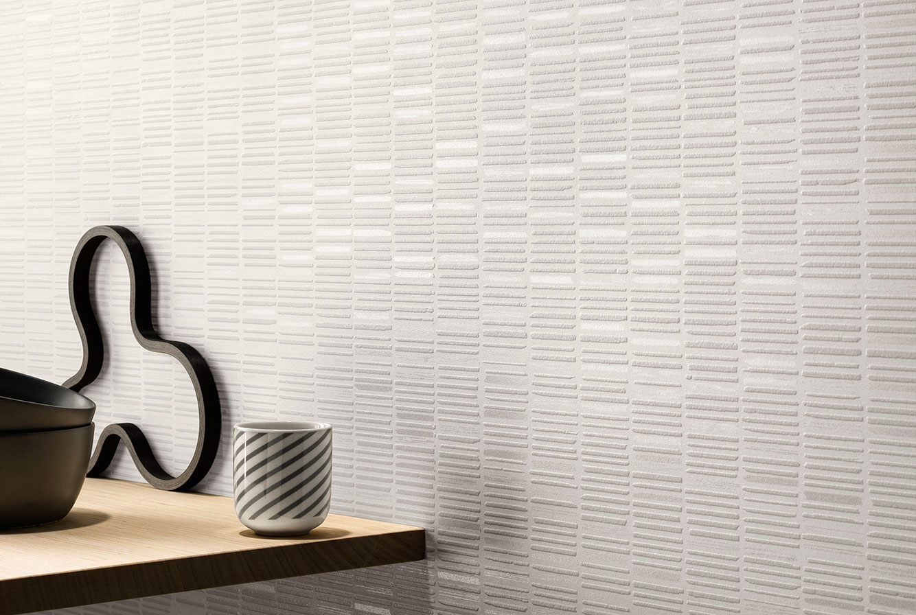 APLOMB WHITE MESH  DECOR